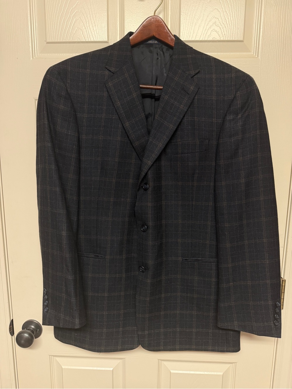 Men's Dark Gray Hart Schaffner Marx Windowpane 3 Button Blazer Gold Trumpeter